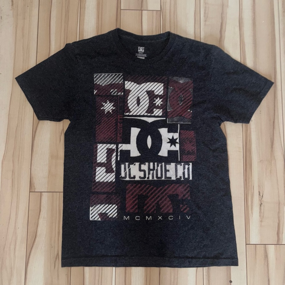 DC Black Short Sleeve Tee with Geometric Logo Design